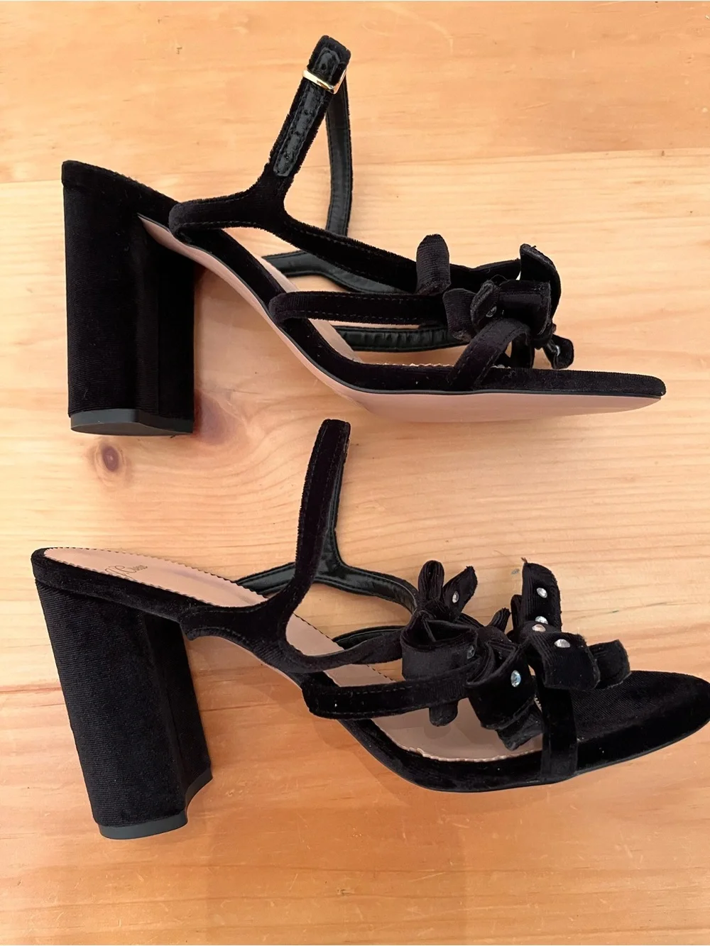 NEW J. Crew Stella Bow Heels Sz 8.5 Embellished Velvet Black Sandals Italy ~$199